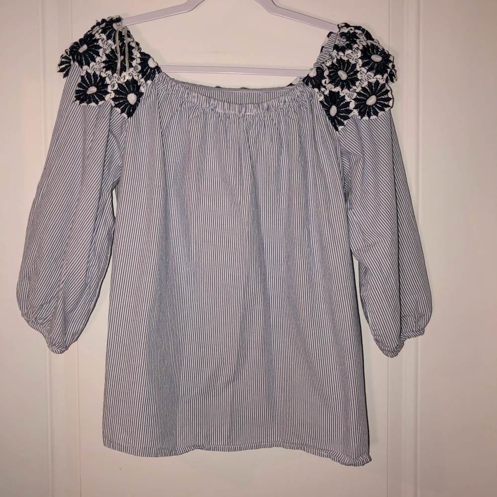 Ann Taylor LOFT Women's Blue and white pinstripe blouse embroidered Blouse S - Picture 3 of 7
